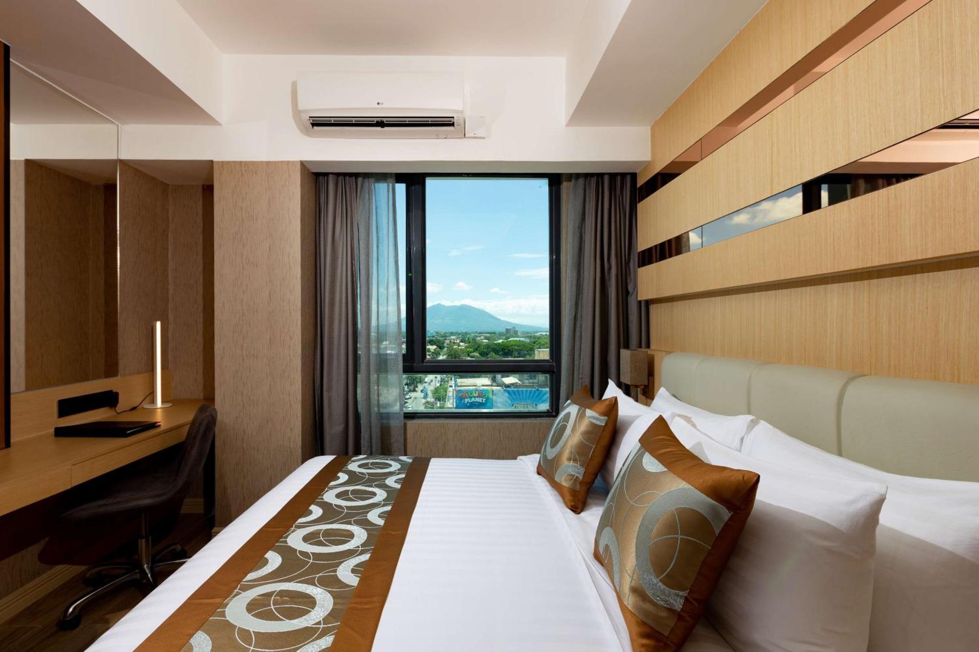 Best Western Plus Metro Clark Angeles Dış mekan fotoğraf