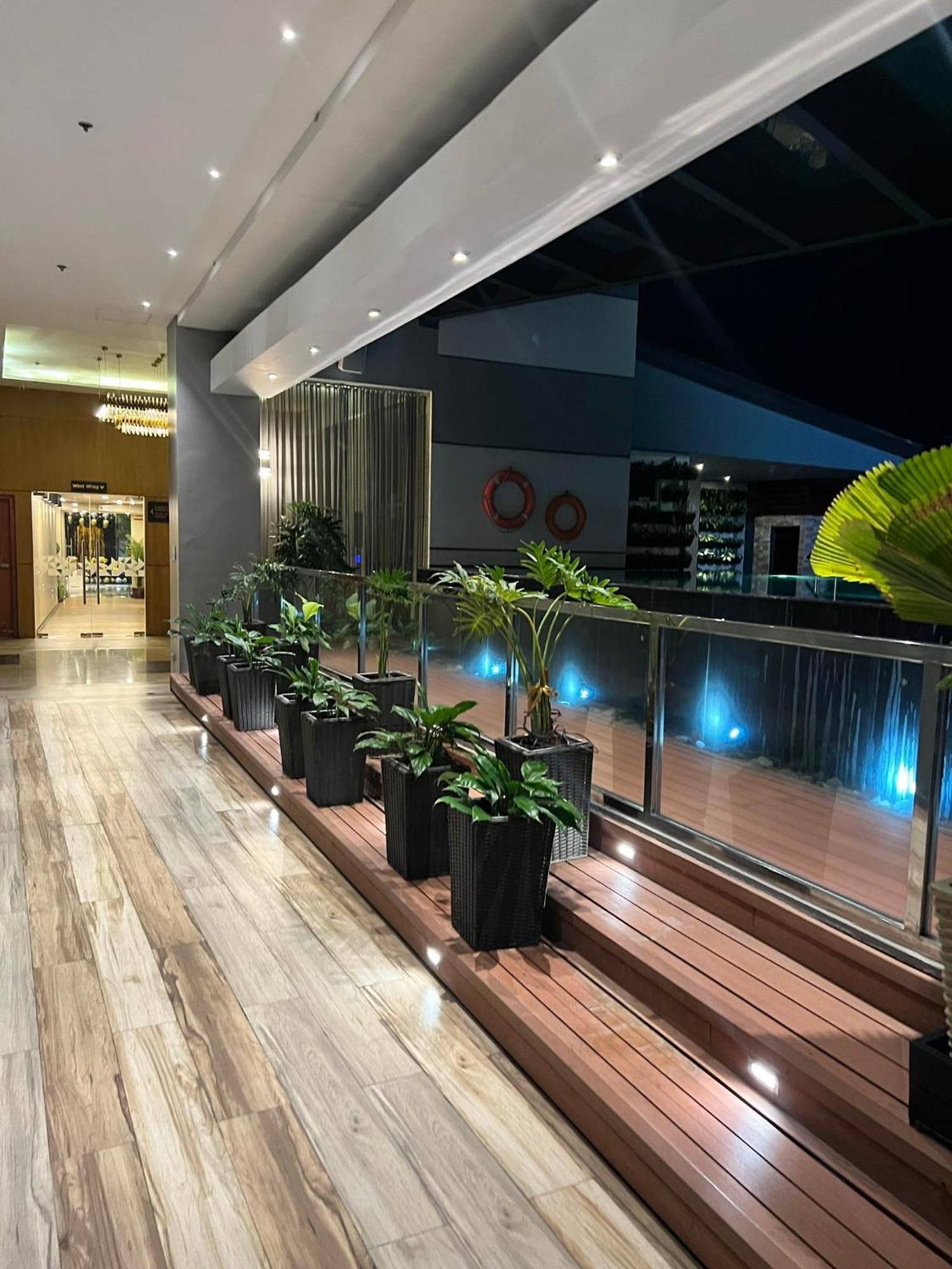 Best Western Plus Metro Clark Angeles Dış mekan fotoğraf