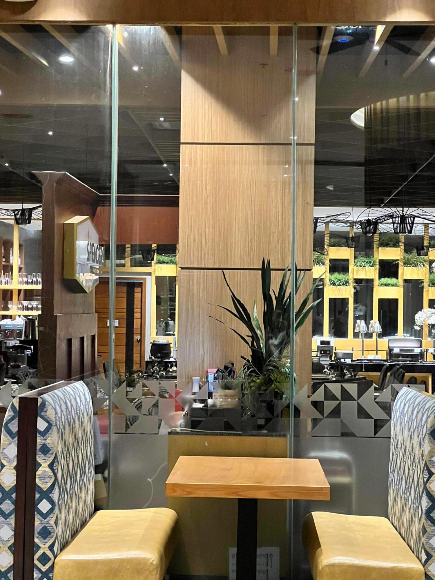 Best Western Plus Metro Clark Angeles Dış mekan fotoğraf